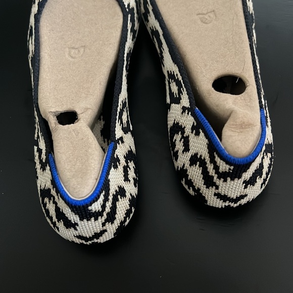 Sandy Cat Leopard Rothy’s NIB OBO - Picture 8 of 10